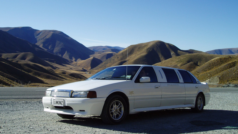 Enjoy a little indulgence and explore the natural surroundings of beautiful Gibbston, Cromwell and Bannockburn while travelling in a stately stretched limousine...